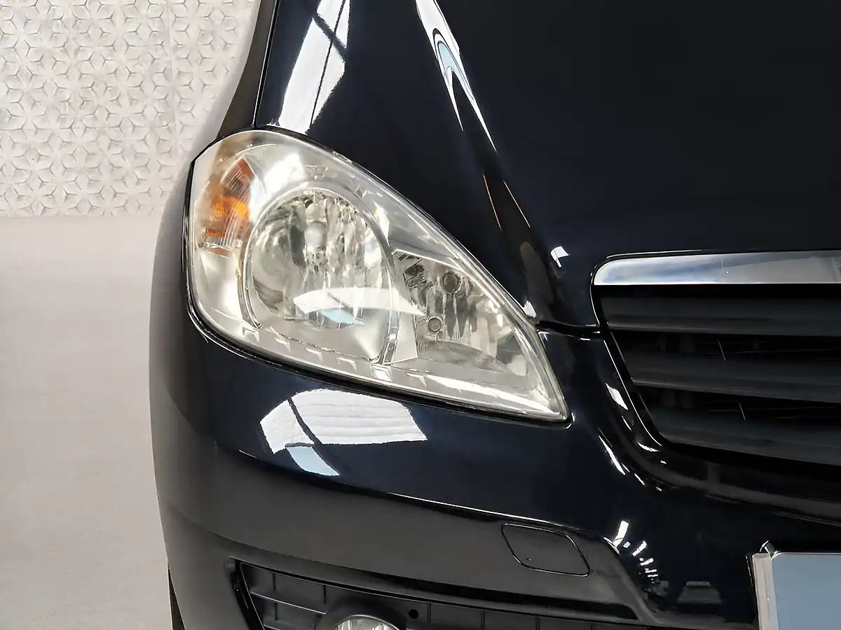 Used 2010 Mercedes-Benz a Class Classic Se Kosmos Black - Interior and Exterior details 6