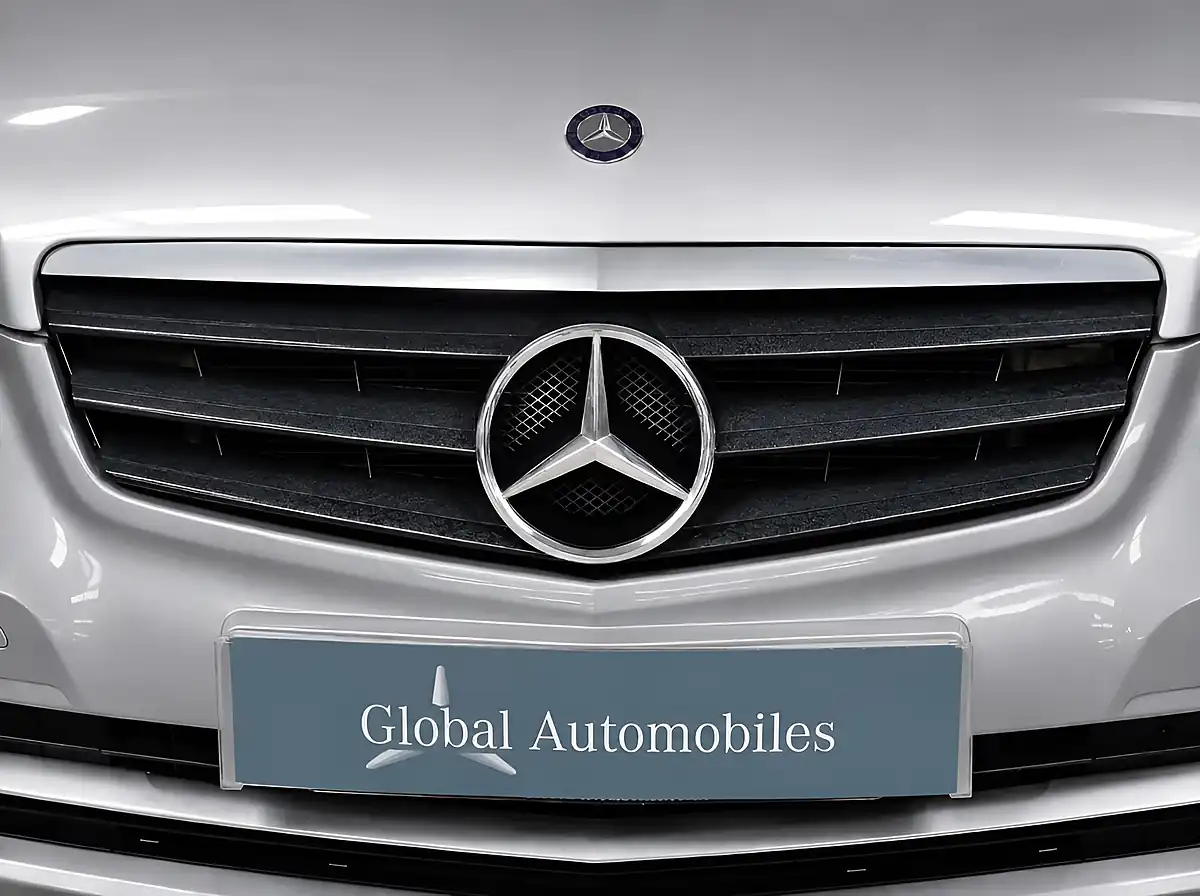 Used 2010 Mercedes-Benz a Class Classic Se Polar Silver - Interior and Exterior details 7