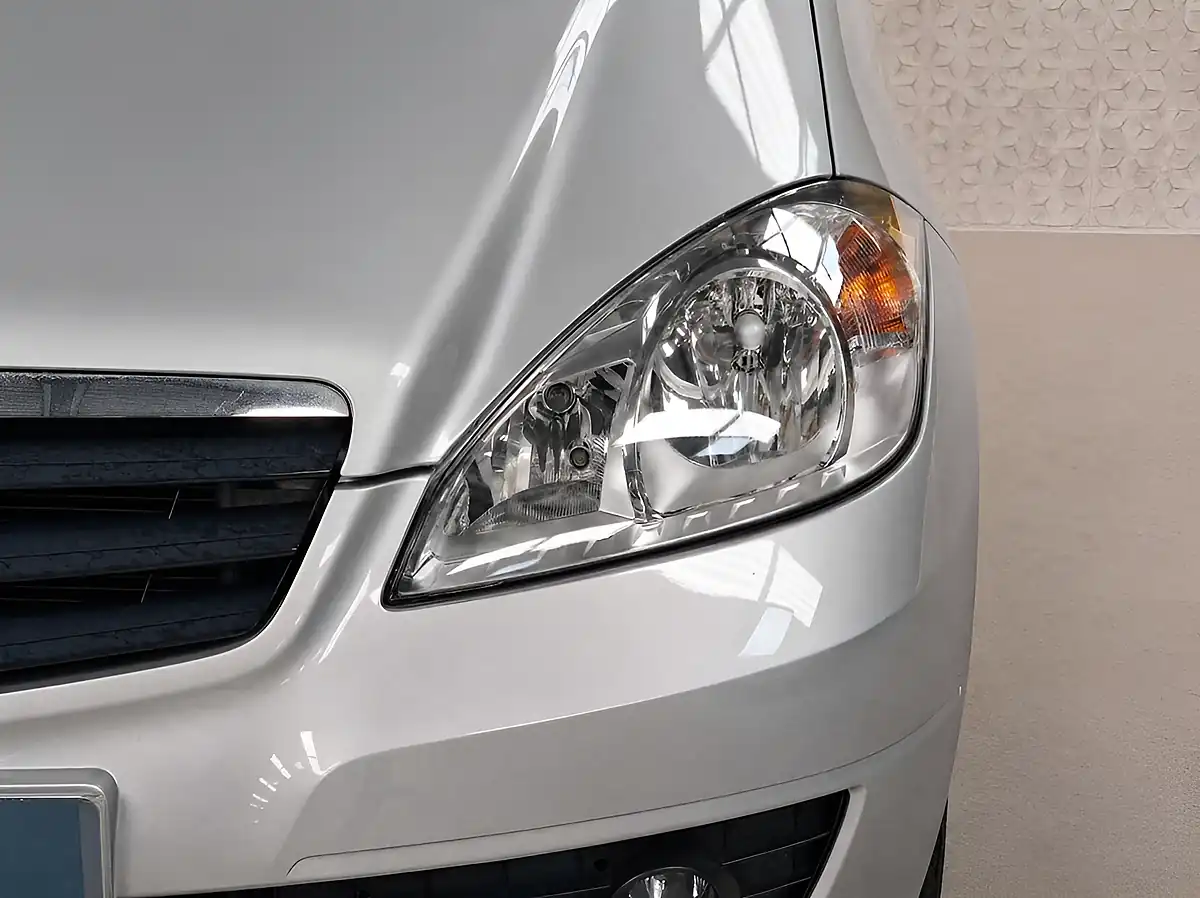 Used 2010 Mercedes-Benz a Class Classic Se Polar Silver - Interior and Exterior details 8
