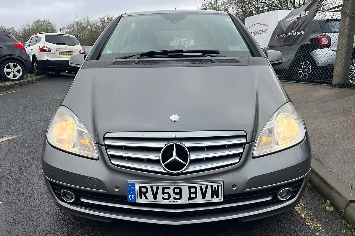 Used 2010 Mercedes-Benz a Elegance Se Grey - Interior and Exterior details 10