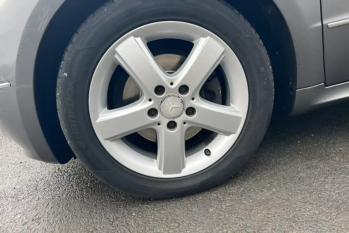 Used 2010 Mercedes-Benz a Elegance Se Grey - Interior and Exterior details 11