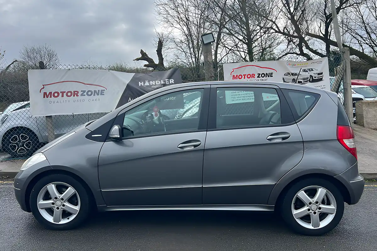 Used 2010 Mercedes-Benz a Elegance Se Grey - Interior and Exterior details 5