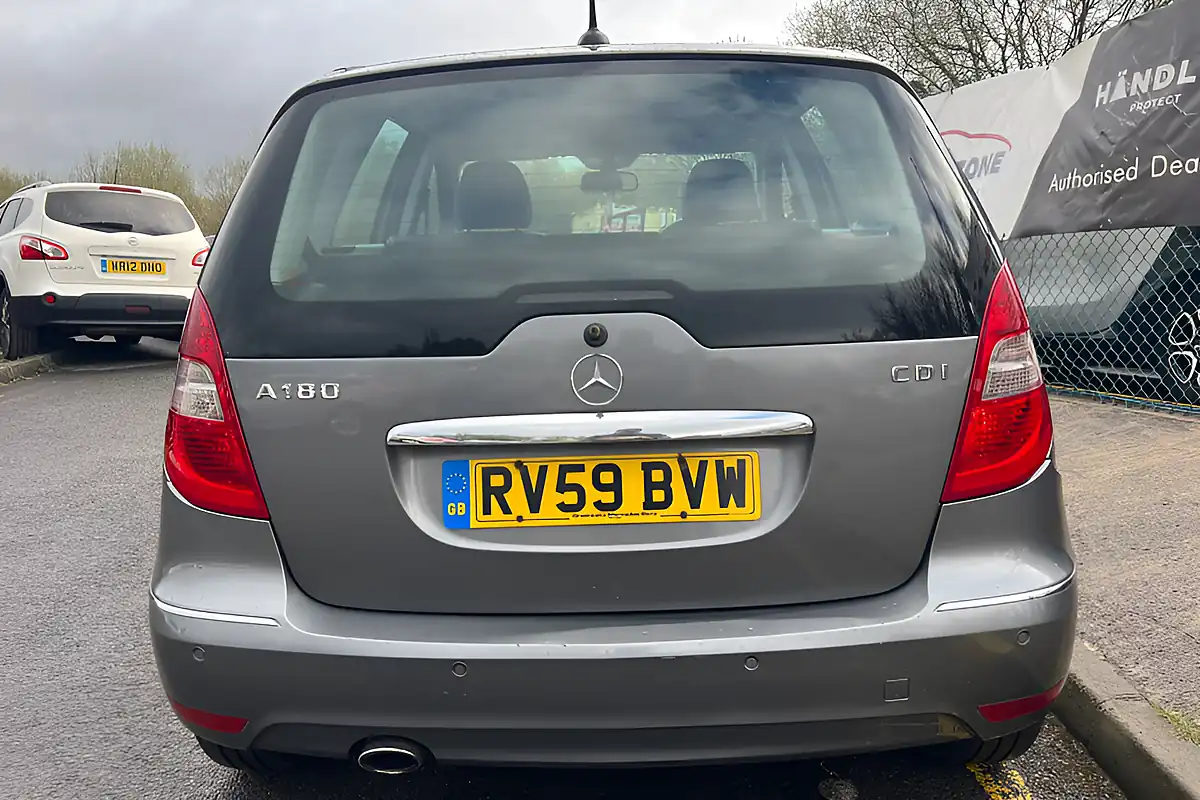 Used 2010 Mercedes-Benz a Elegance Se Grey - Interior and Exterior details 7