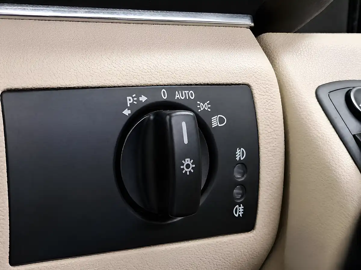Used 2010 Mercedes-Benz B-Class Sport Saturn Red Metallic - Interior and Exterior details 19