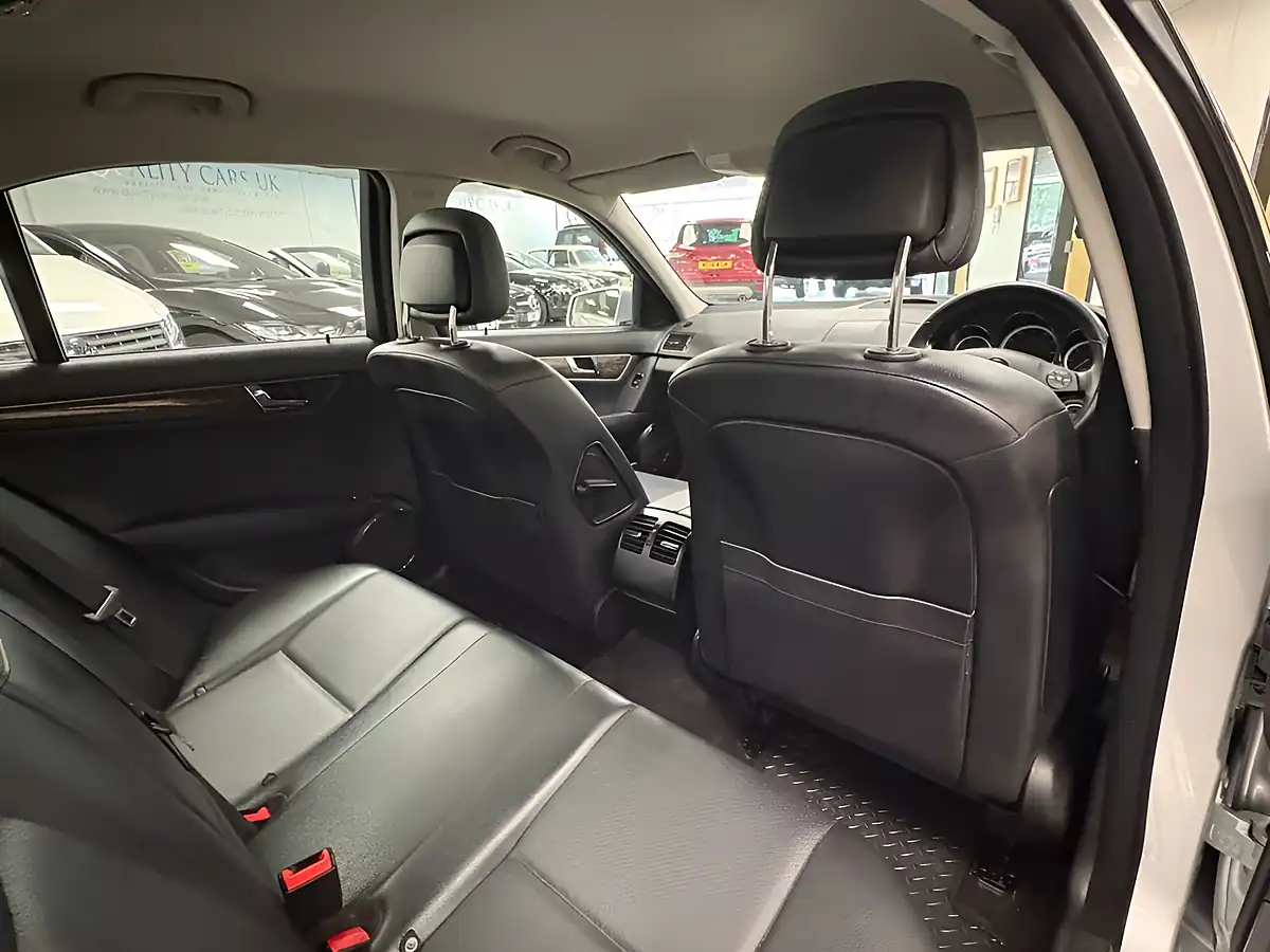 Used 2010 Mercedes-Benz C Class Elegance Silver - Interior and Exterior details 17