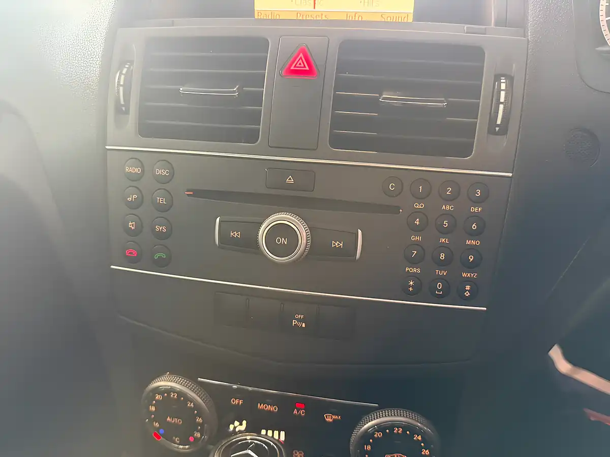 Used 2010 Mercedes-Benz C Class Se Silver - Interior and Exterior details 17