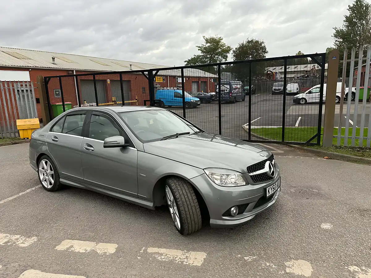 Used 2010 Mercedes-Benz C Class Sport Silver - Interior and Exterior details 16