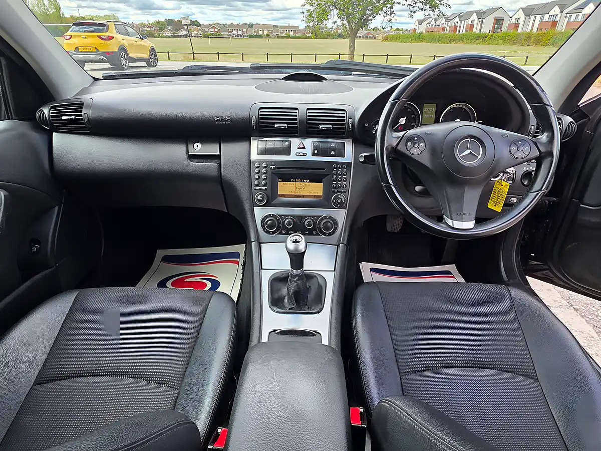 Used 2010 Mercedes-Benz Clc Class Se Black - Interior and Exterior details 11