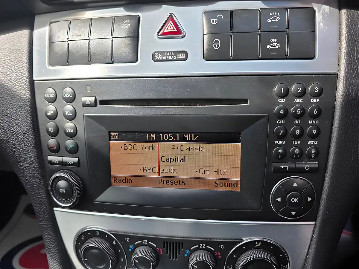 Used 2010 Mercedes-Benz Clc Class Se Black - Interior and Exterior details 14