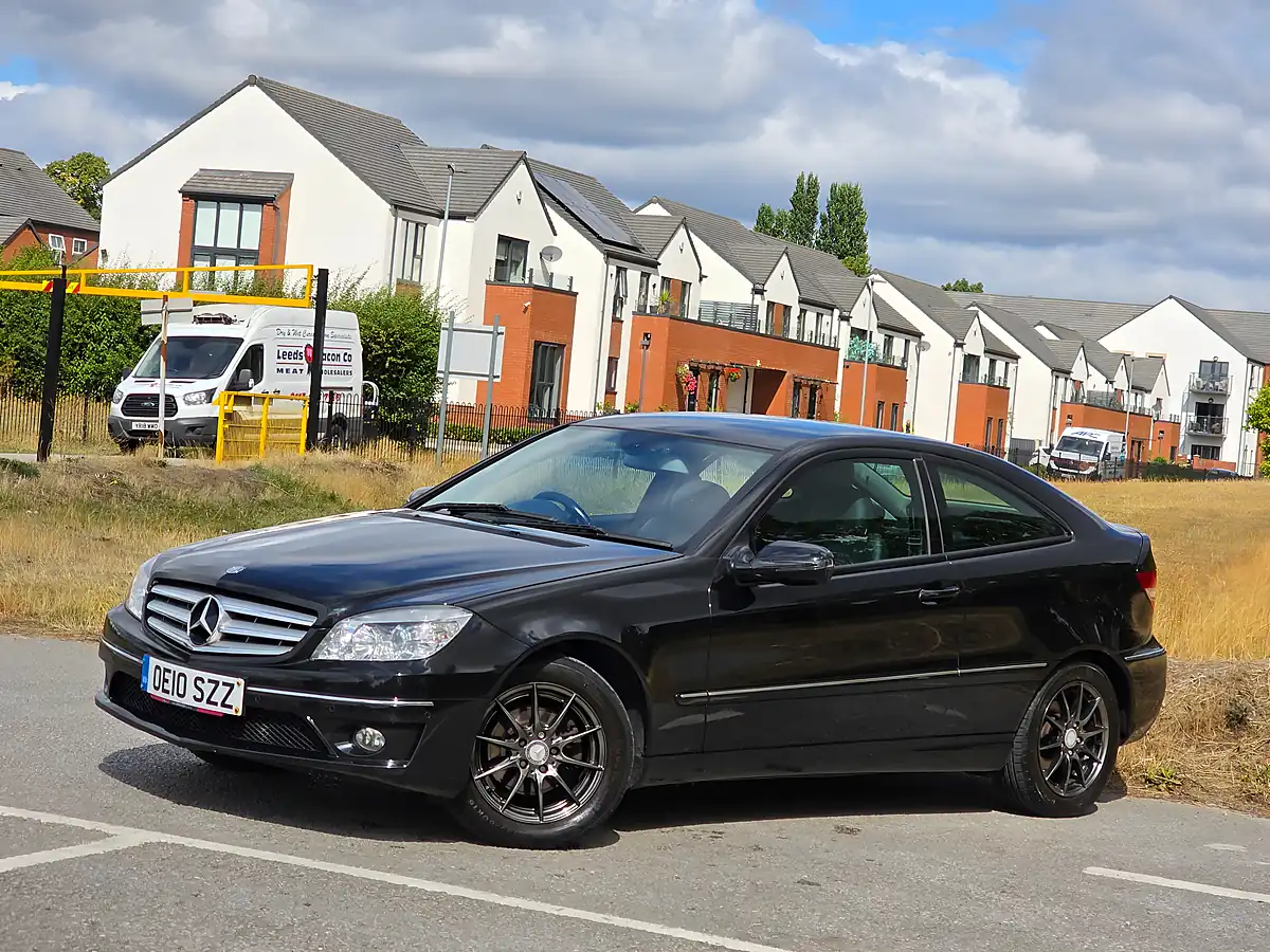 Used 2010 Mercedes-Benz Clc Class Se Black - Interior and Exterior details 3