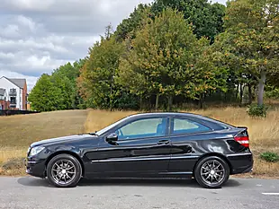 Used 2010 Mercedes-Benz Clc Class Se Black - Interior and Exterior details 4