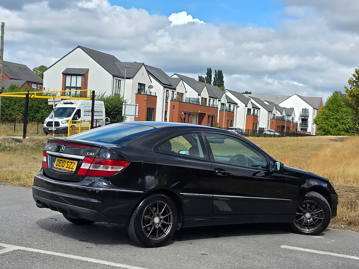 Used 2010 Mercedes-Benz Clc Class Se Black - Interior and Exterior details 7