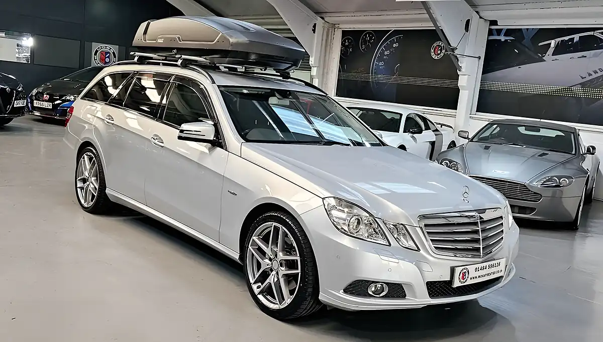 Used 2010 Mercedes-Benz E Class Se Silver - Interior and Exterior details 11