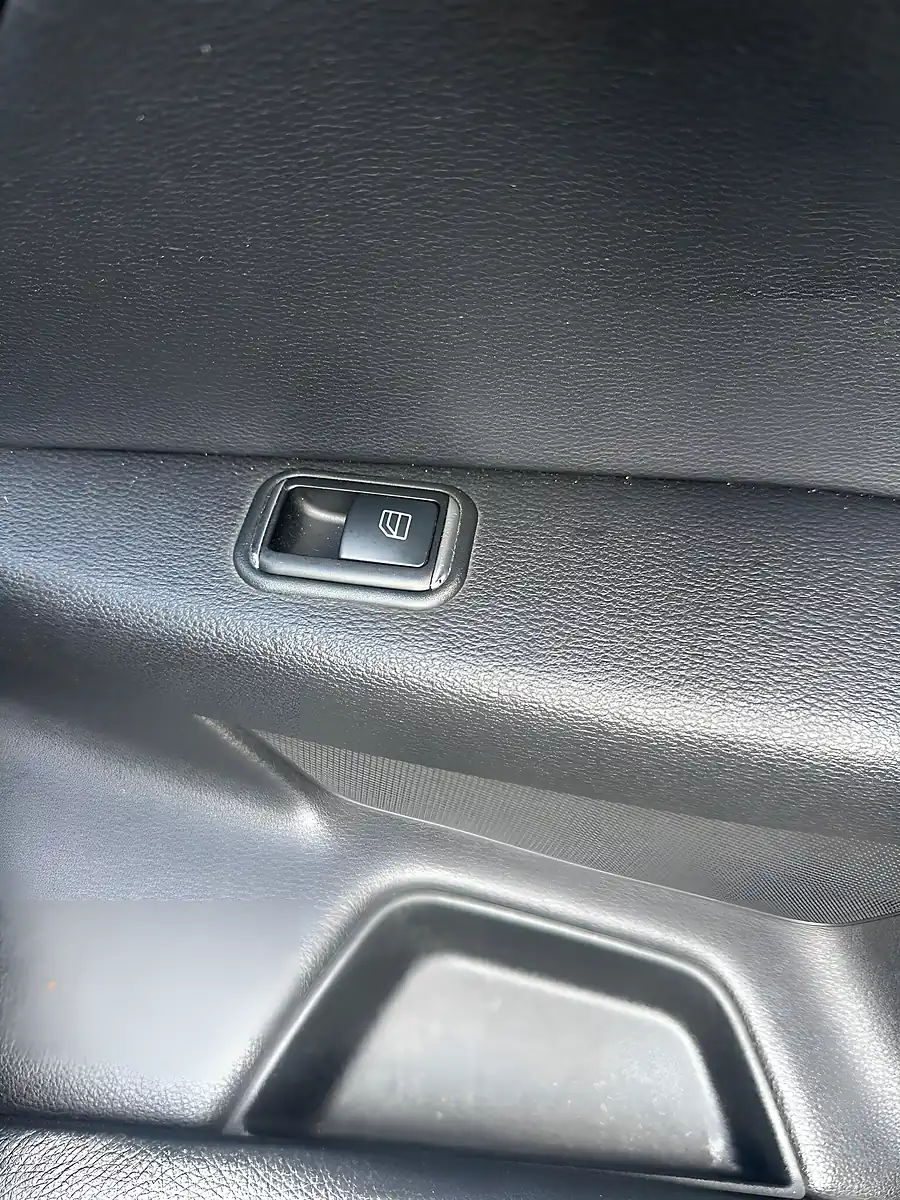 Used 2010 Mercedes-Benz E Class Sport Black - Interior and Exterior details 15