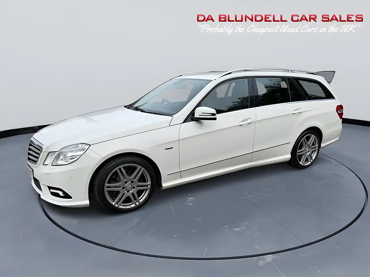 Used 2010 Mercedes-Benz E Class Sport Estate White - Interior and Exterior details 14