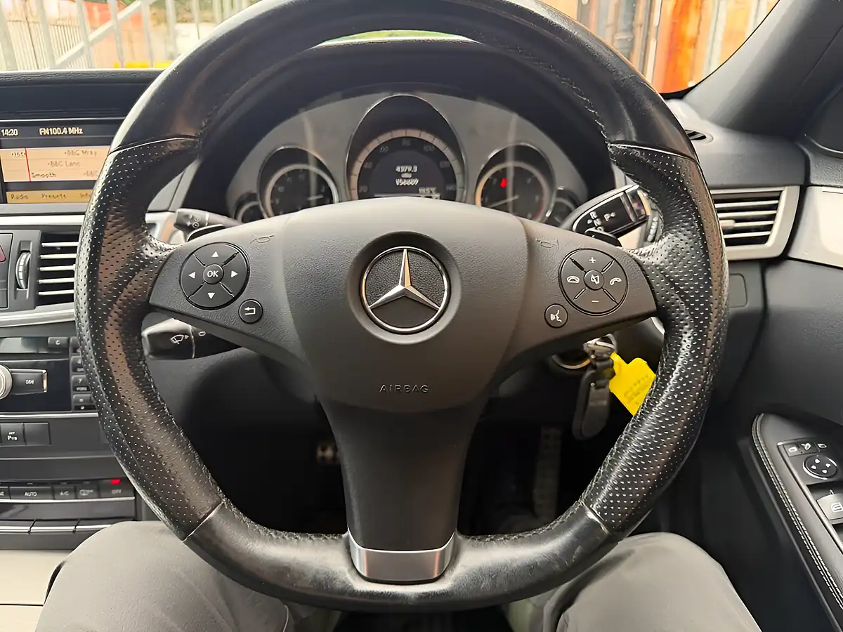 Used 2010 Mercedes-Benz E Class Sport Estate White - Interior and Exterior details 16