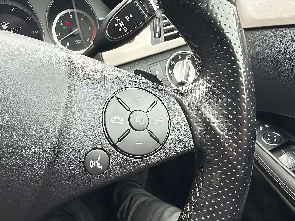 Used 2010 Mercedes-Benz E Class Sport Estate White - Interior and Exterior details 17