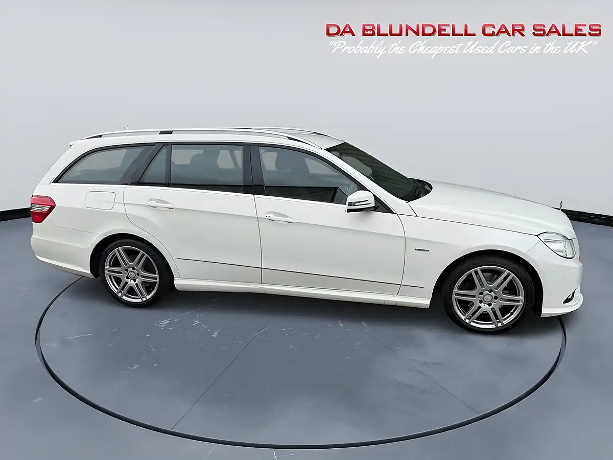 Used 2010 Mercedes-Benz E Class Sport Estate White - Interior and Exterior details 3