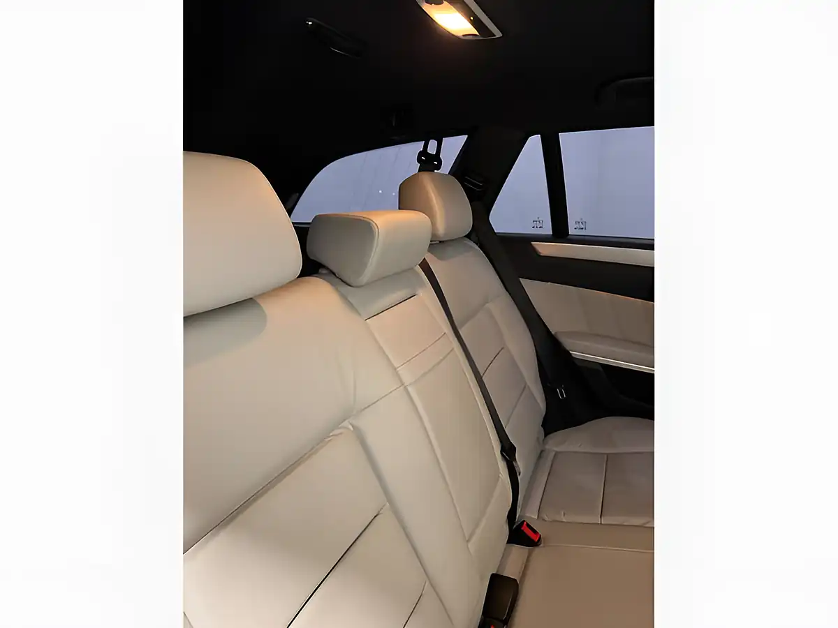 Used 2010 Mercedes-Benz E Class Sport Grey - Interior and Exterior details 12