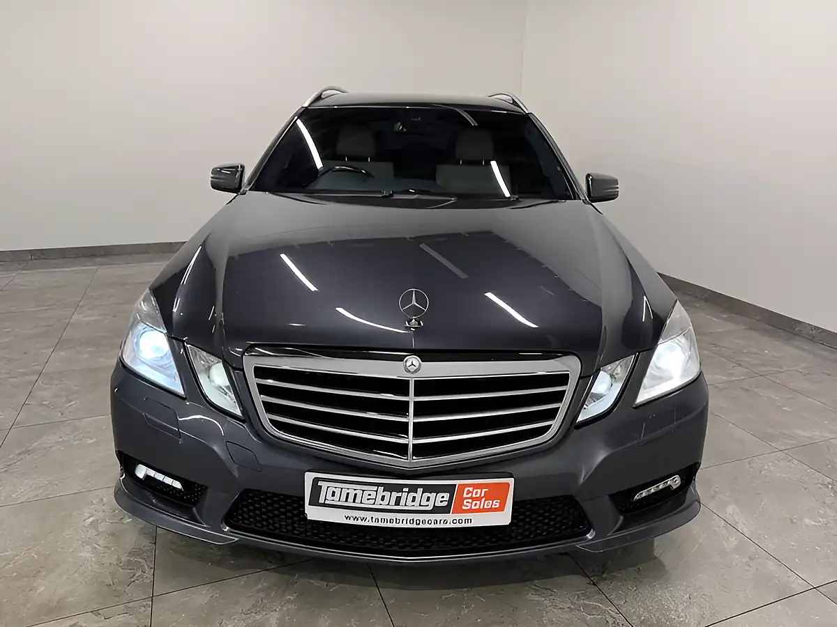Used 2010 Mercedes-Benz E Class Sport Grey - Interior and Exterior details 3