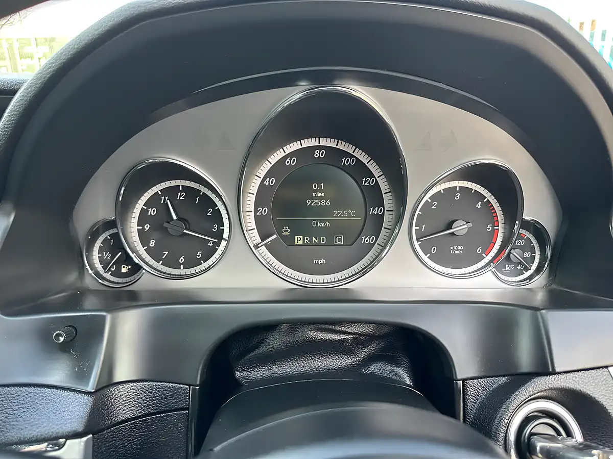 Used 2010 Mercedes-Benz E Class Sport White - Interior and Exterior details 15