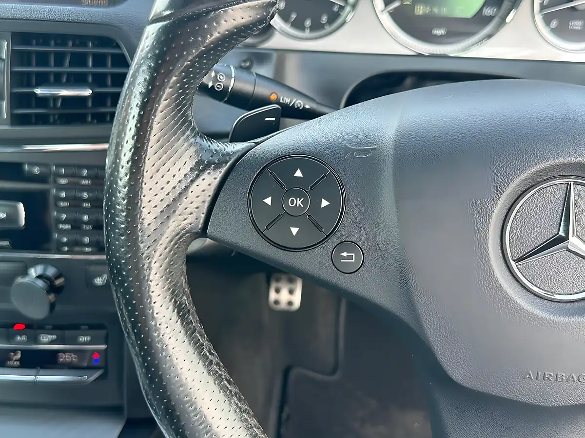 Used 2010 Mercedes-Benz E Class Sport White - Interior and Exterior details 18