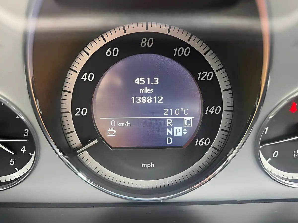 Used 2010 Mercedes-Benz E Class Sport White - Interior and Exterior details 14