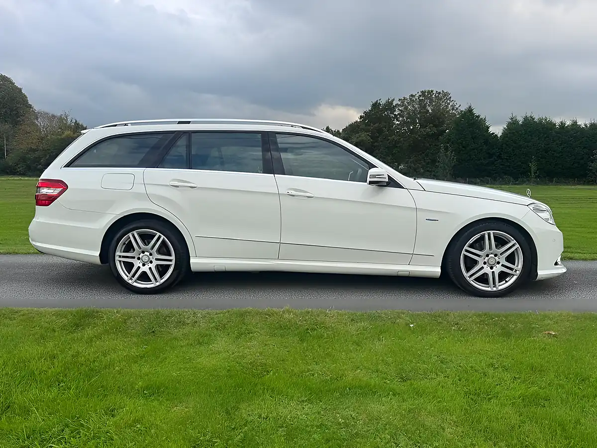 Used 2010 Mercedes-Benz E Class Sport White - Interior and Exterior details 2