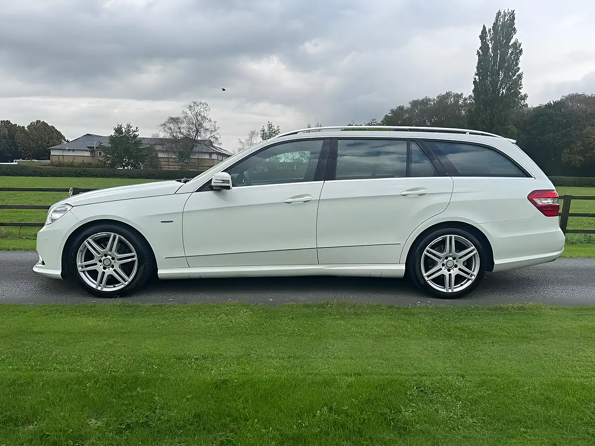 Used 2010 Mercedes-Benz E Class Sport White - Interior and Exterior details 6