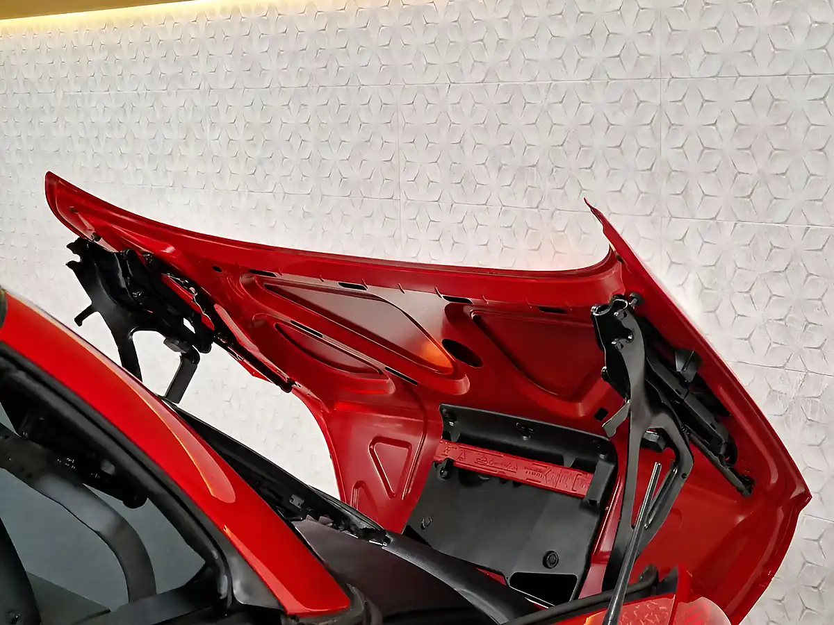 Used 2010 Mercedes-Benz Slk 200 Fire Opal Red - Interior and Exterior details 14