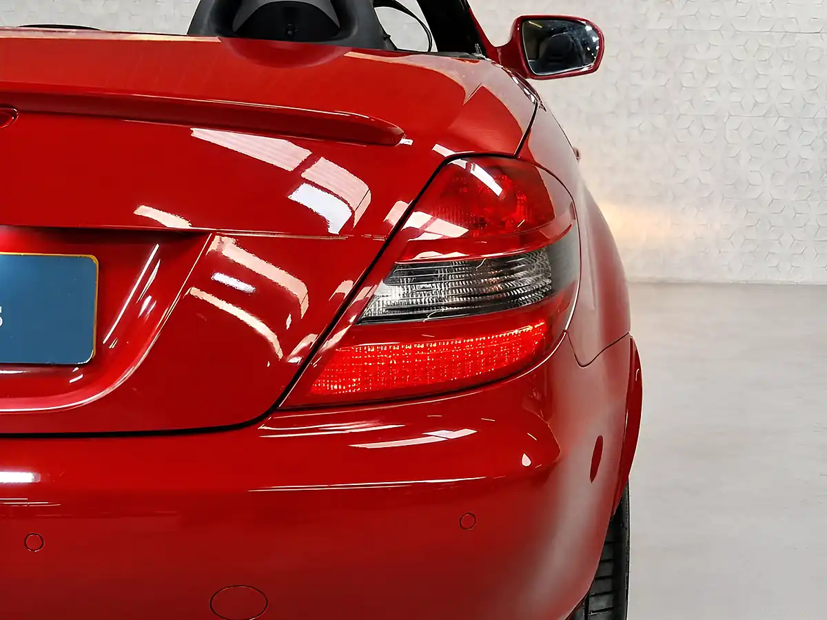 Used 2010 Mercedes-Benz Slk 200 Fire Opal Red - Interior and Exterior details 17
