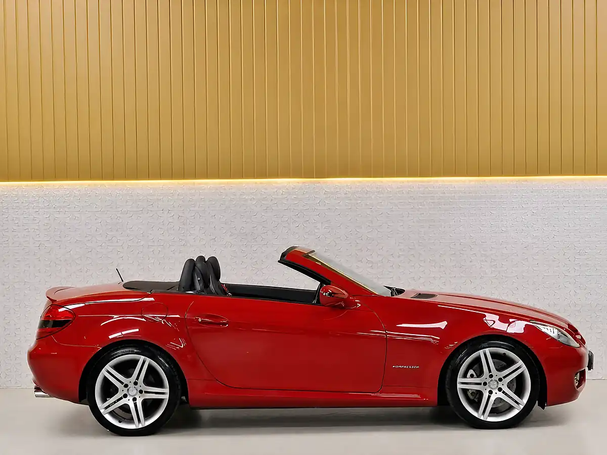 Used 2010 Mercedes-Benz Slk 200 Fire Opal Red - Interior and Exterior details 7