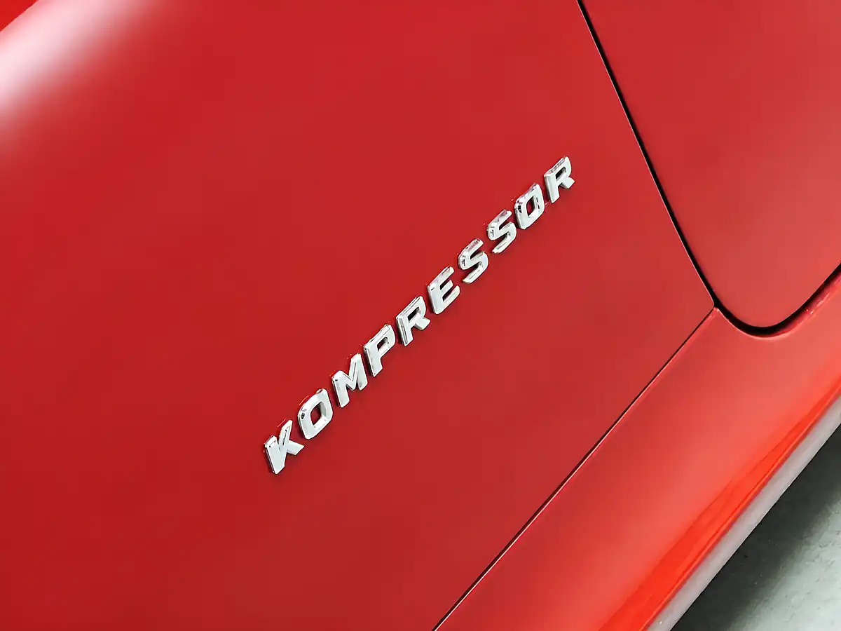 Used 2010 Mercedes-Benz Slk 200 Fire Opal Red - Interior and Exterior details 9