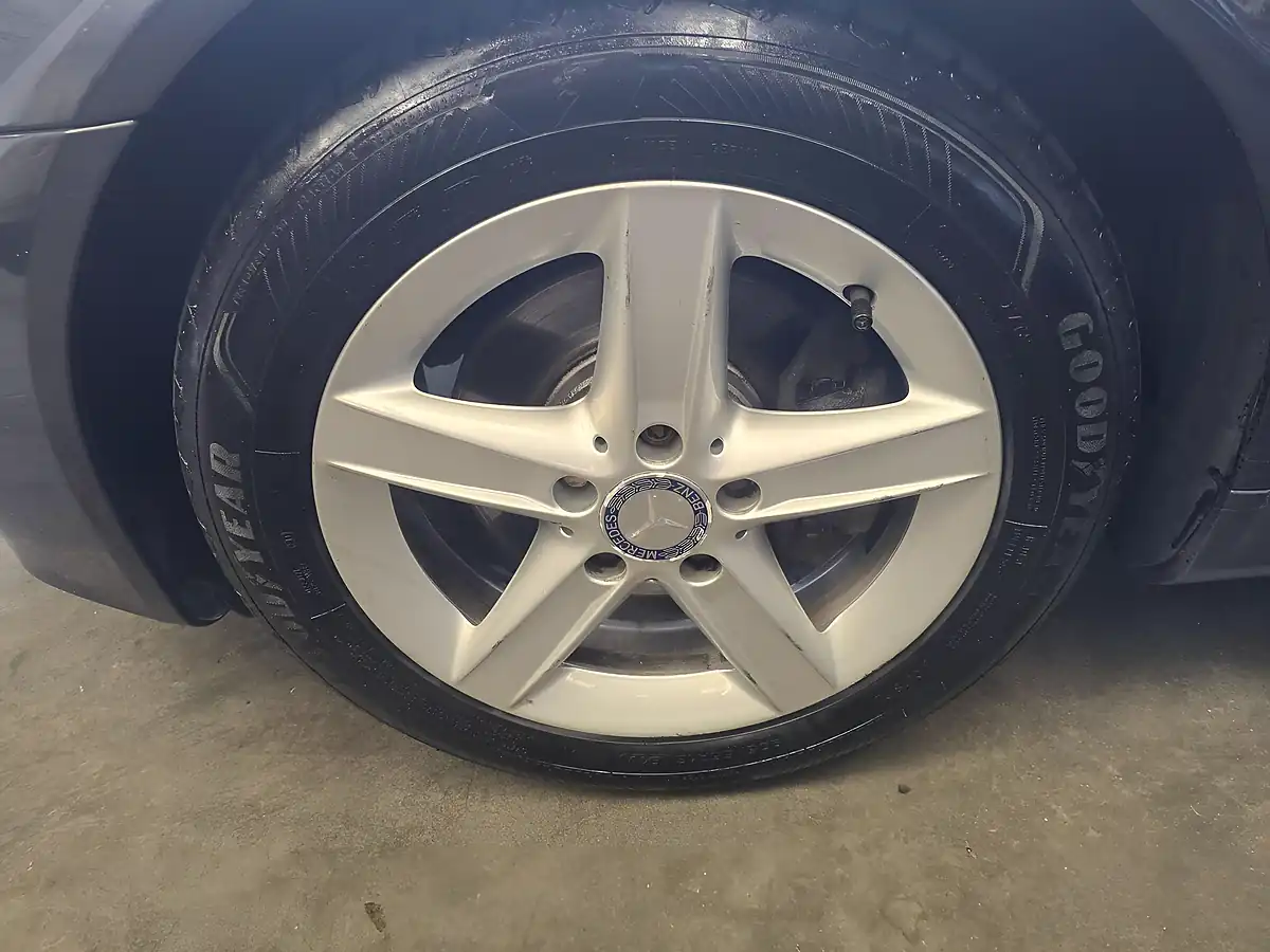 Used 2010 Mercedes-Benz Slk Convertible Grey - Interior and Exterior details 19