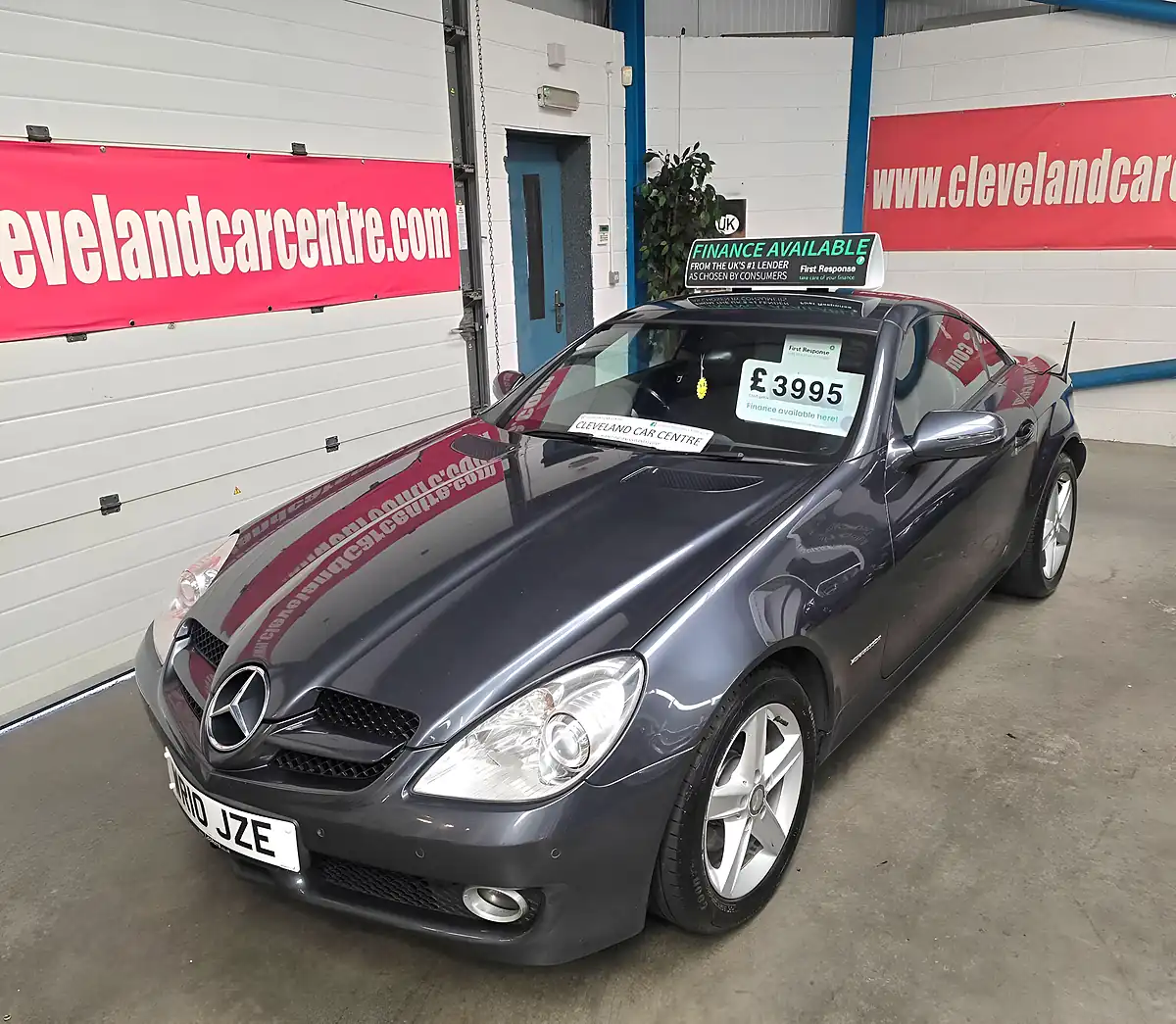 Used 2010 Mercedes-Benz Slk Convertible Grey - Interior and Exterior details 4
