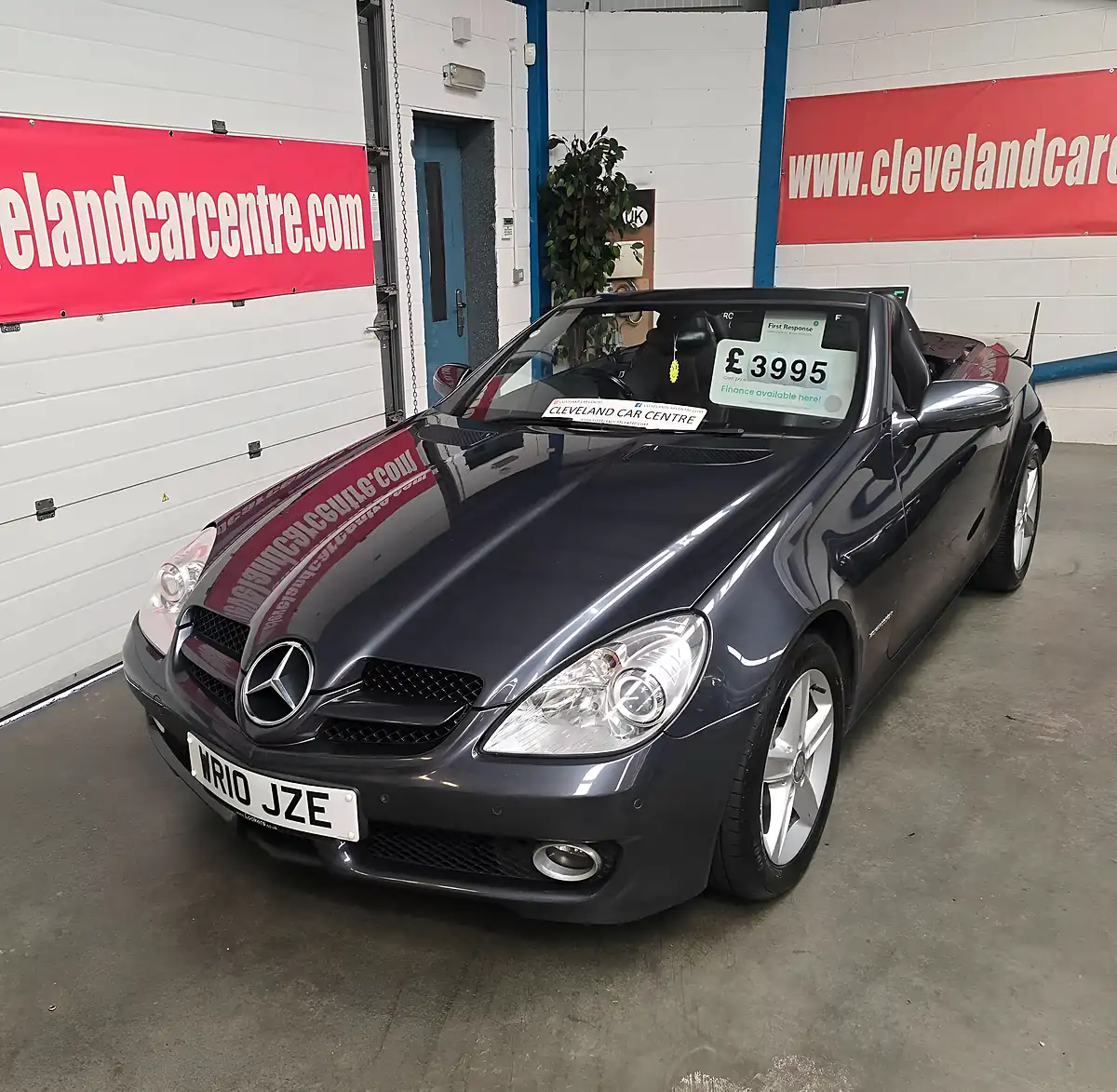Used 2010 Mercedes-Benz Slk Convertible Grey - Interior and Exterior details 9