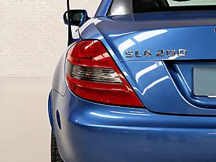 Used 2010 Mercedes-Benz Slk Designo Designo Mauritius Blue - Interior and Exterior details 11