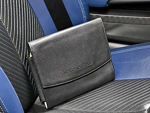 Used 2010 Mercedes-Benz Slk Designo Designo Mauritius Blue - Interior and Exterior details 19
