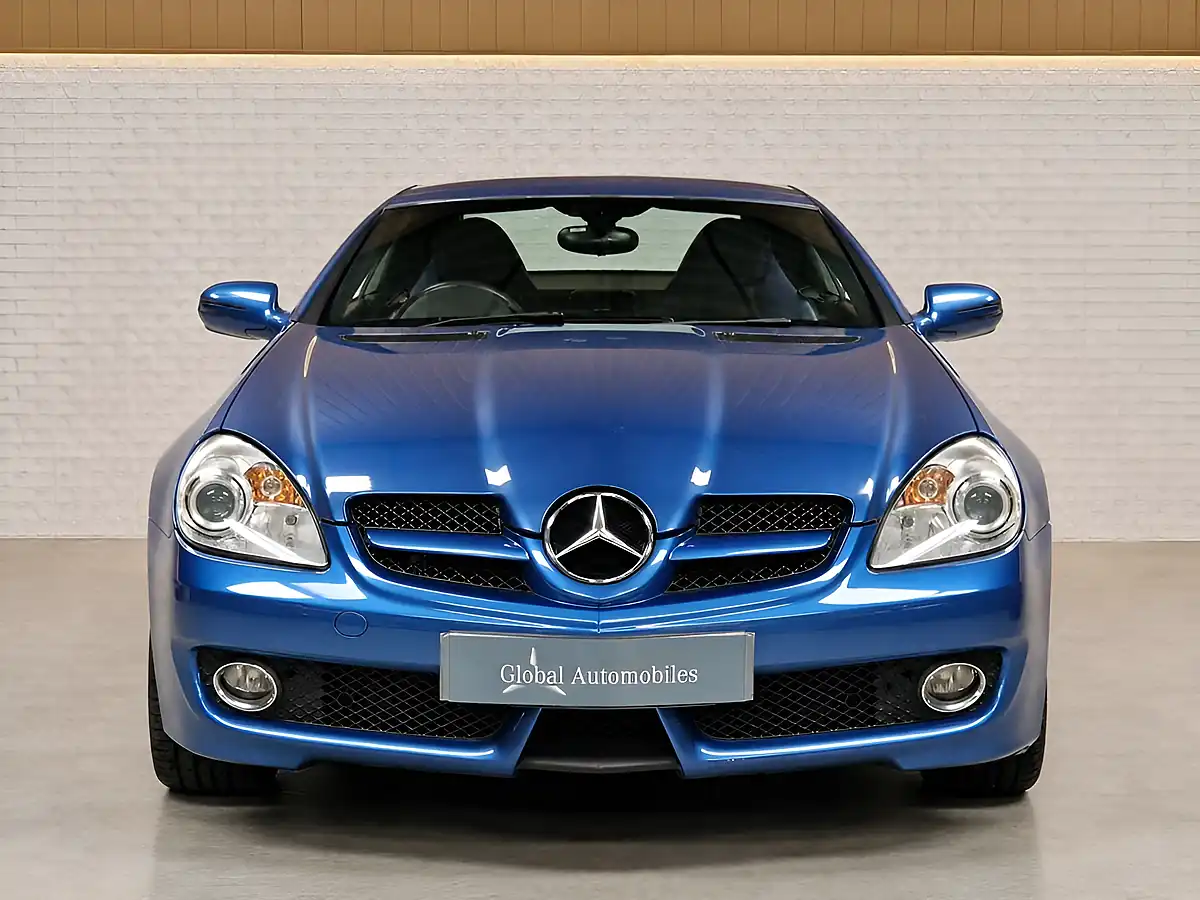 Used 2010 Mercedes-Benz Slk Designo Designo Mauritius Blue - Interior and Exterior details 6