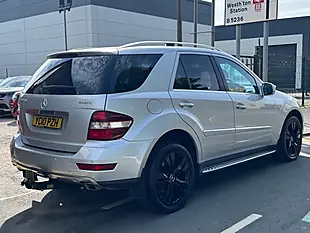Used 2010 Mercedes ML350 Sport Silver - Interior and Exterior details 6