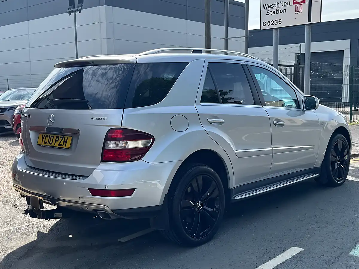 Used 2010 Mercedes ML350 Sport Silver - Interior and Exterior details 6