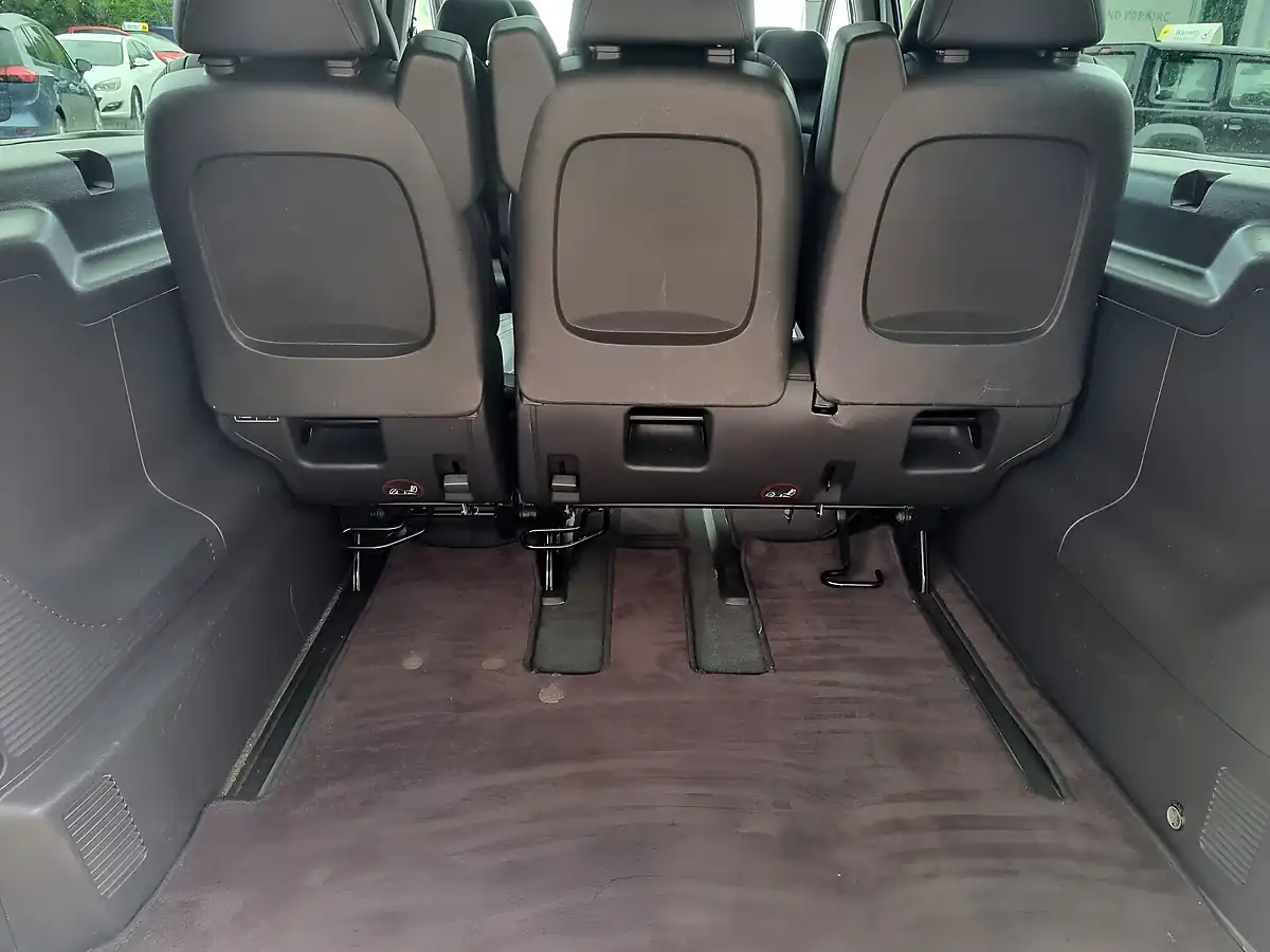 Used 2010 Mercedes Viano Ambiente Silver - Interior and Exterior details 18