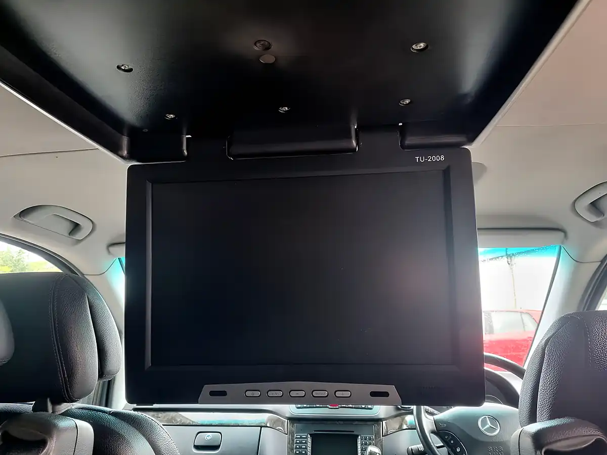 Used 2010 Mercedes Viano Ambiente Silver - Interior and Exterior details 20