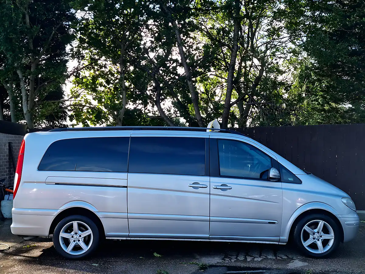 Used 2010 Mercedes Viano Ambiente Silver - Interior and Exterior details 7
