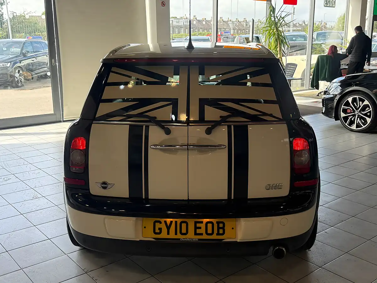 Used 2010 MINI Clubman One White - Interior and Exterior details 10