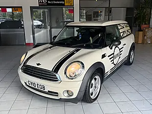 Used 2010 MINI Clubman One White - Interior and Exterior details 5