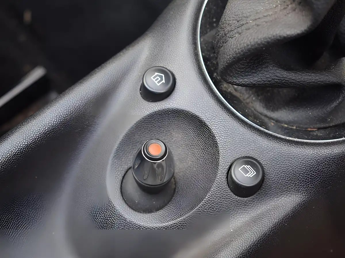 Used 2010 MINI Convertible Cooper S Black - Interior and Exterior details 11