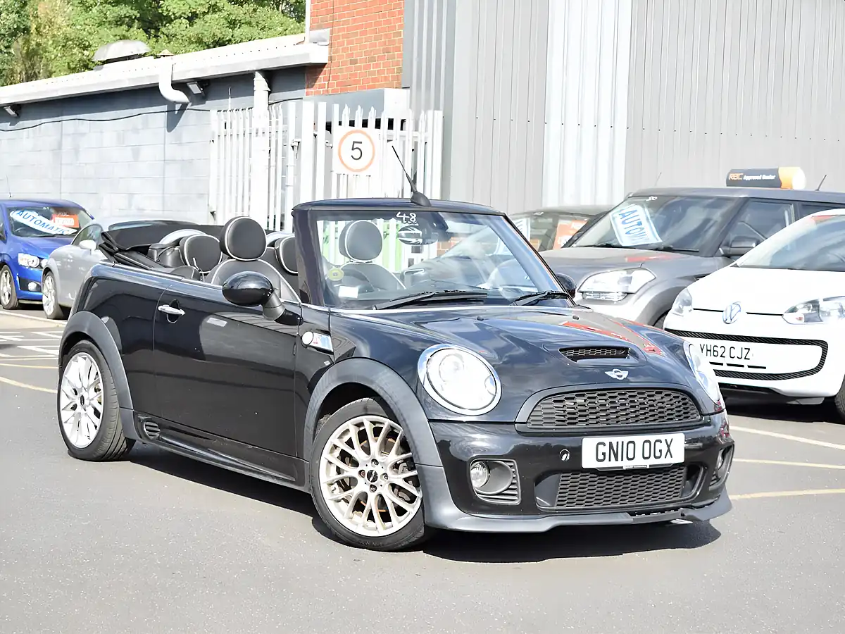 Used 2010 MINI Convertible Cooper S Black - Interior and Exterior details 16
