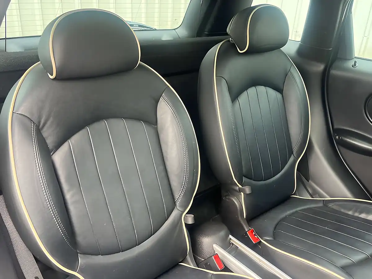 Used 2010 MINI Countryman Cooper S ALL4 Light White - Interior and Exterior details 16