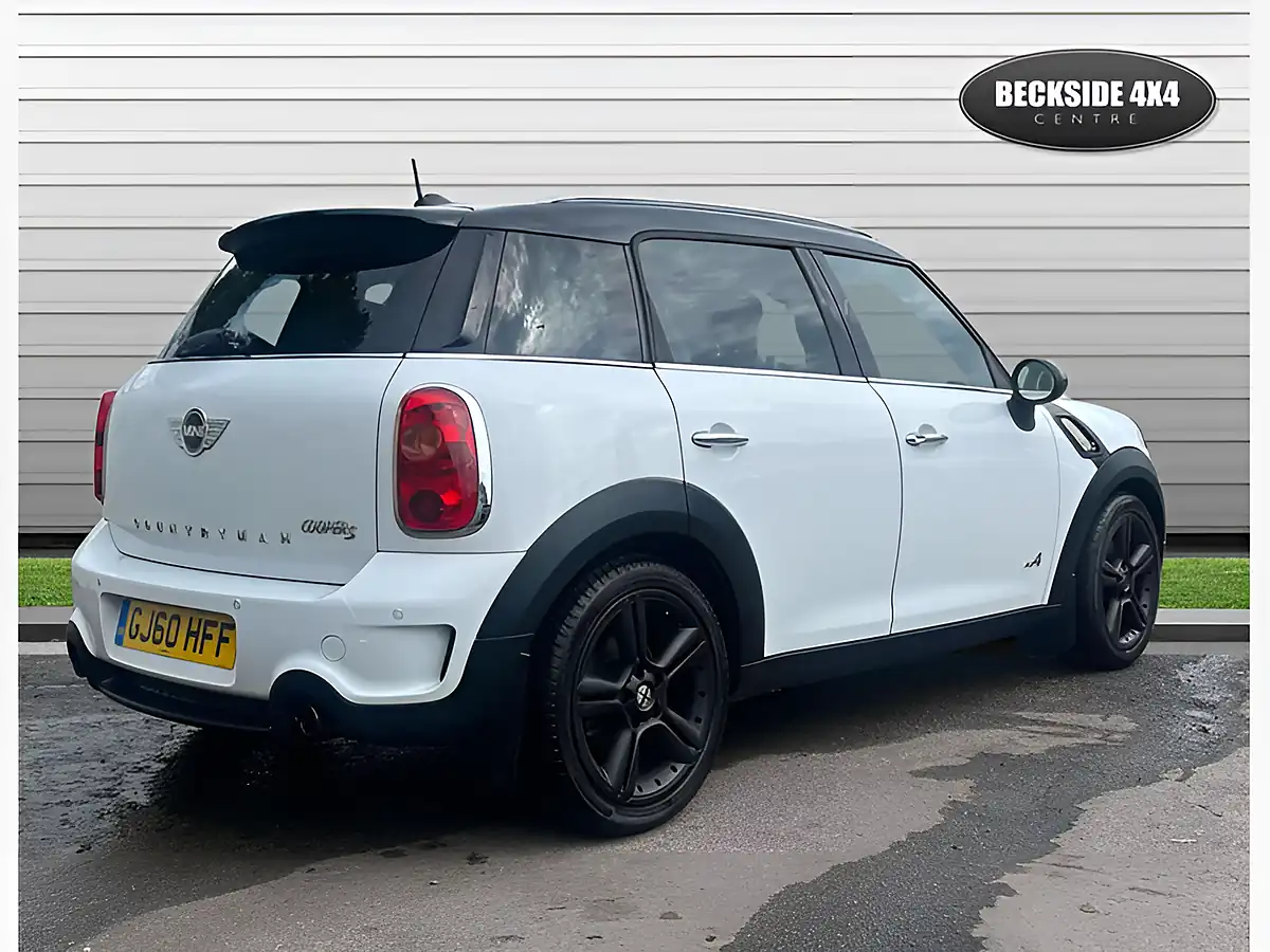 Used 2010 MINI Countryman Cooper S ALL4 Light White - Interior and Exterior details 2